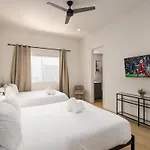 Chaparral - 2 Units - Jacuzzi - Heart Of Old Town