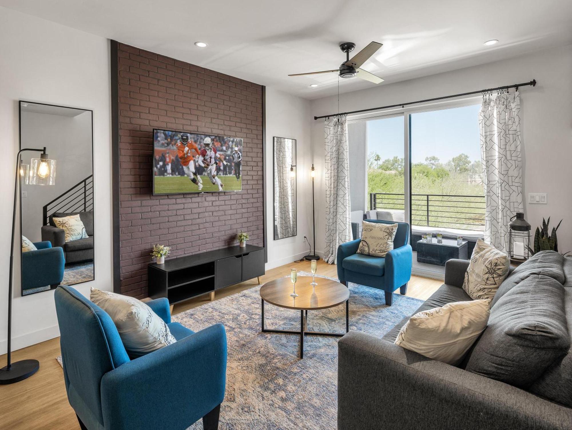 Chaparral - 2 Units - Jacuzzi - Heart Of Old Town *