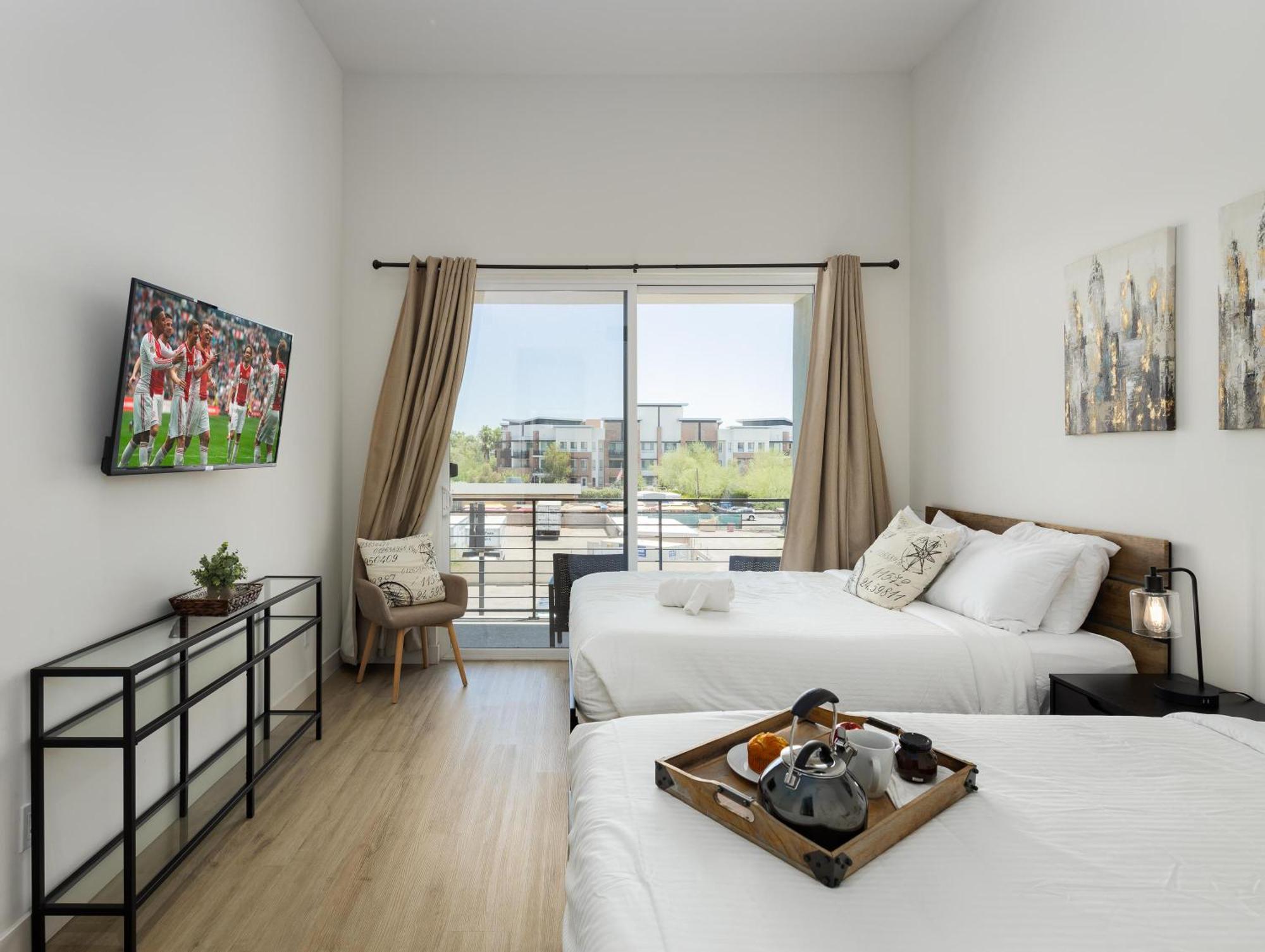 Chaparral - 2 Units - Jacuzzi - Heart Of Old Town